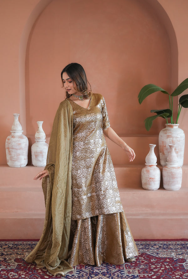 Leela banarasi silk 3 pc garara set in Green